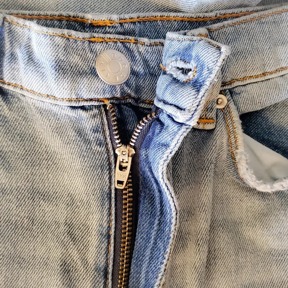 BDG Mom High Rise Jean Pants - Picture 8 of 11